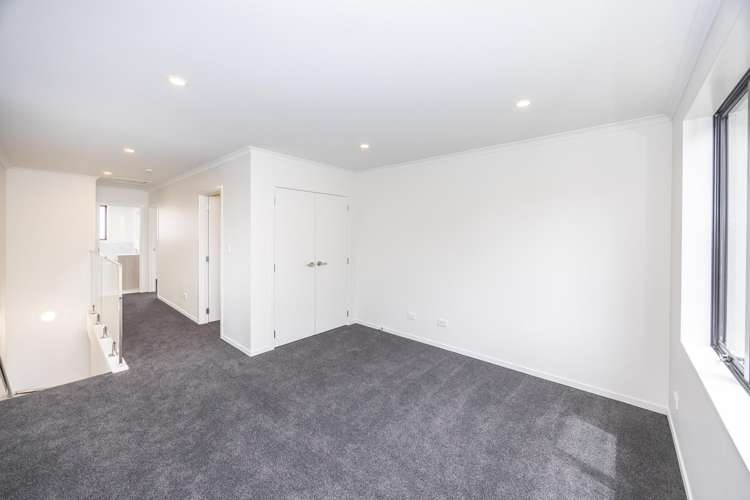 2/40A Exeter Street Glenview_19
