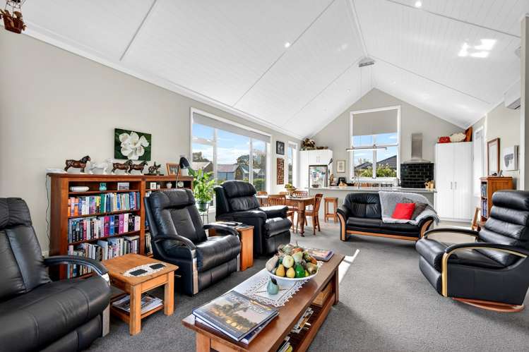 13 Tarata Grove Lansdowne_8