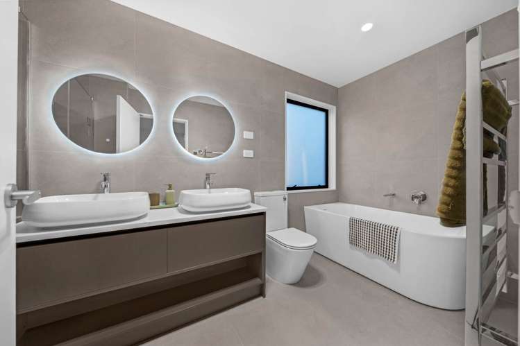 4 Murray Grey Lane Karaka_13