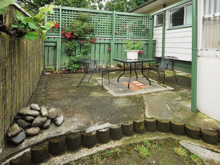 1 Kowhai Grove Featherston_12