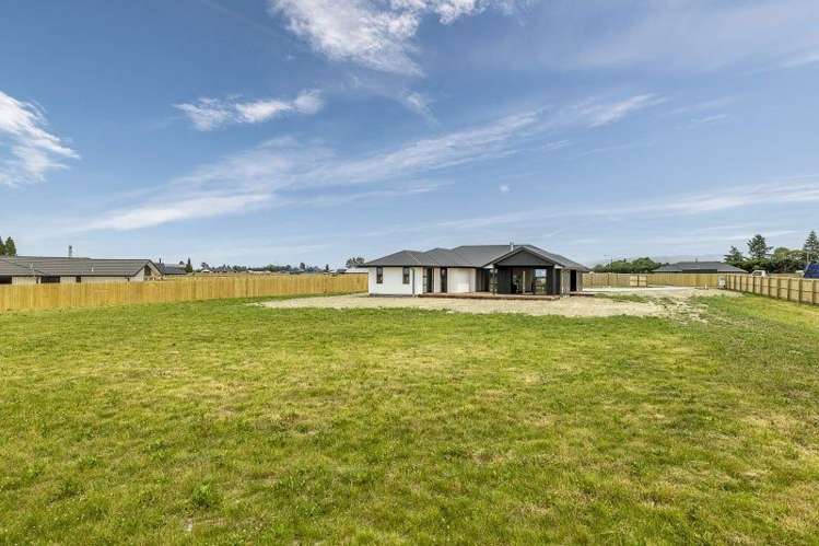 6 Ealing Lane Darfield_21