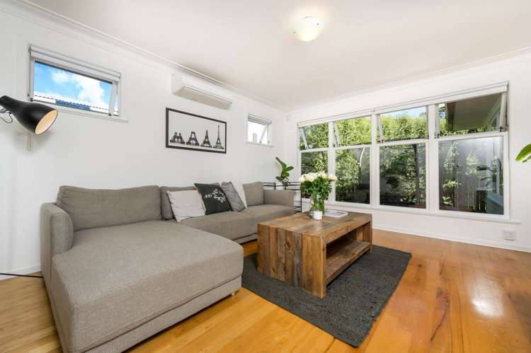 18 Lowtherhurst Road Massey_1