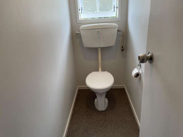 121 Holborn Drive 1350_11