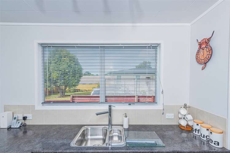 214 Glengarry Road Glen Eden_8