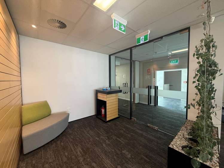 86 Moorhouse Avenue Addington_11