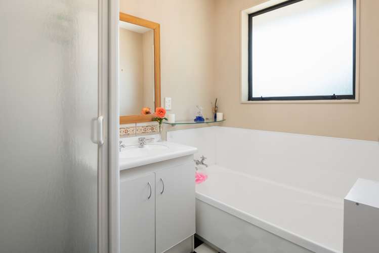 17 Hathaway Street Spring Creek_10