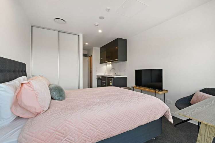 1202/8 Lakewood Court Manukau City_13