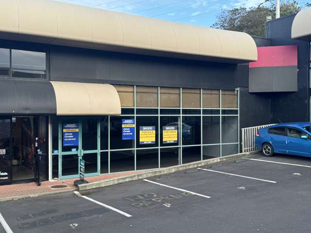 Prime 668sqm bulk retail in Auckland’s Link Drive