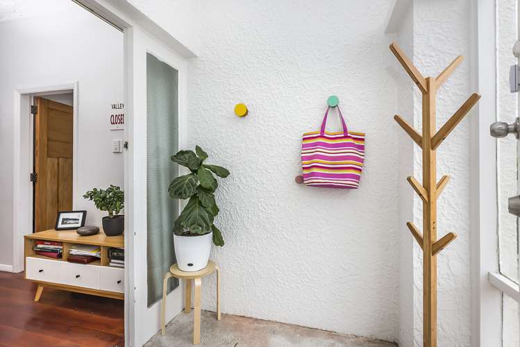 8 Trent Street Island Bay_3