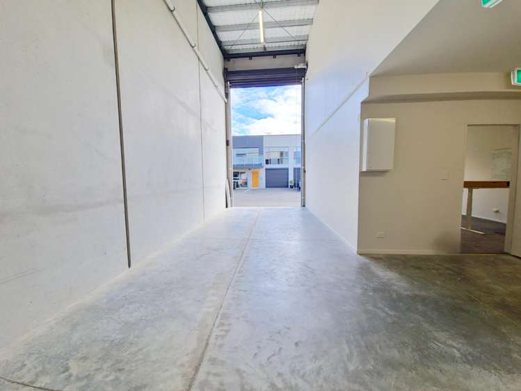 11/45 Karepiro Drive Stanmore Bay_2