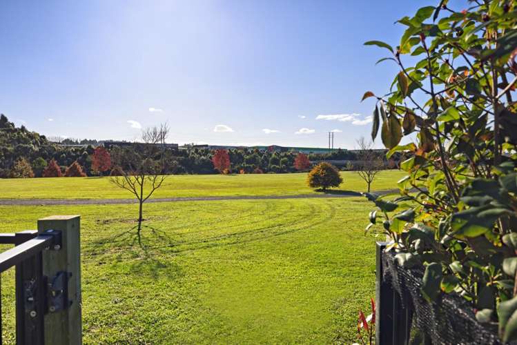 99b Awataha Crescent Pyes Pa_18