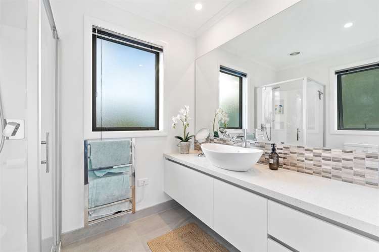 96 Arran Point Parade Orewa_34