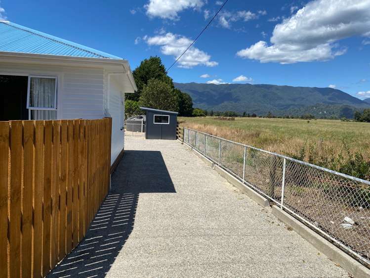 14 Curries Road Karamea_30