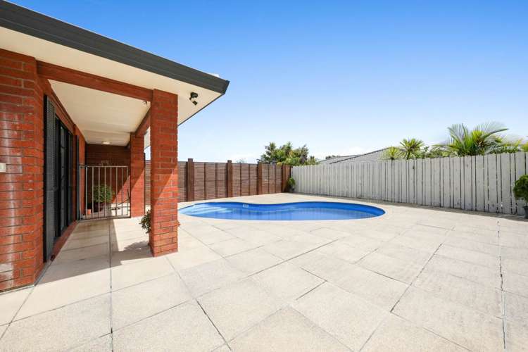 8 John Lister Close Golflands_18