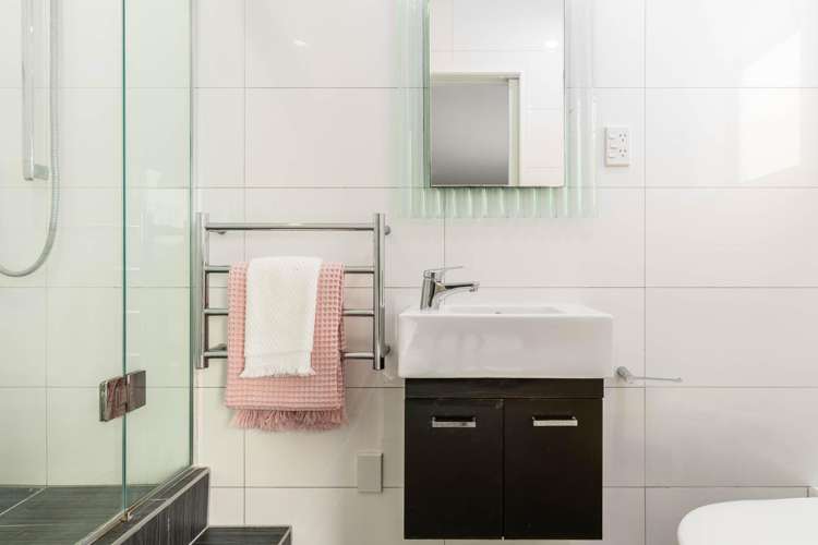 15 Duval Grove Tawa_19