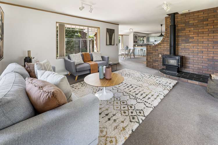 14 Vining Crescent Stoke_10