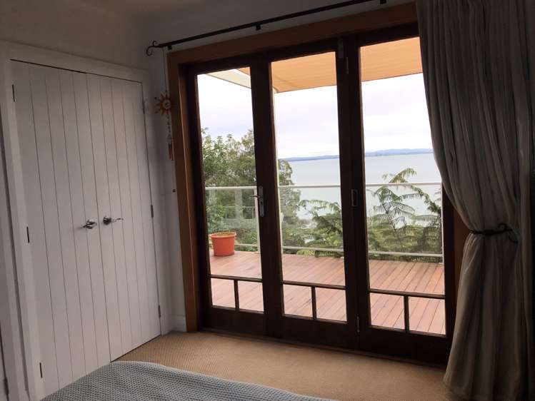 66 Kauri Point Road Laingholm_17