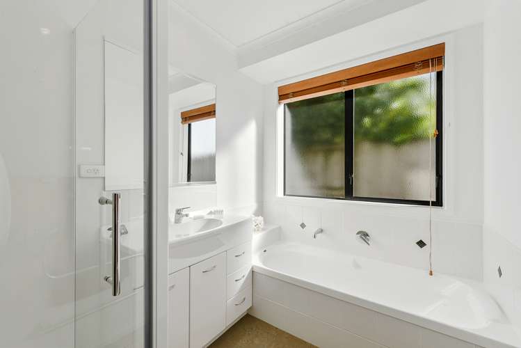 50 Parkside Drive Huntington_9