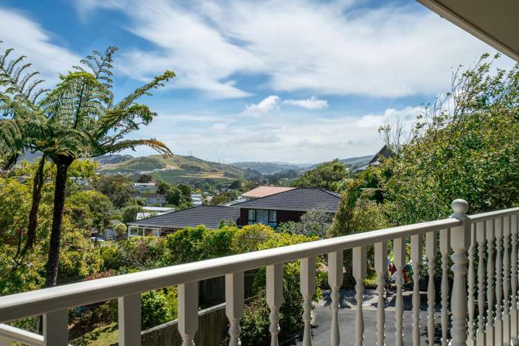 8 Makatote Grove Churton Park_31