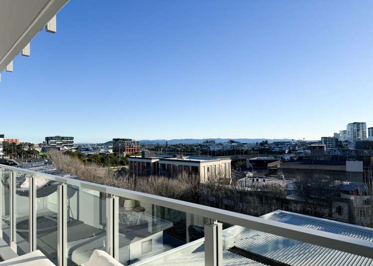 14 Upper Queen Street_0