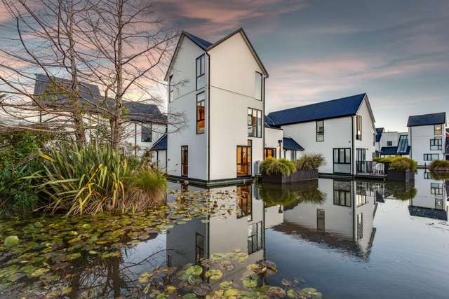 11/140 Office Road Merivale_1