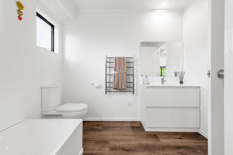 76 Pelorus Street Glenview_10