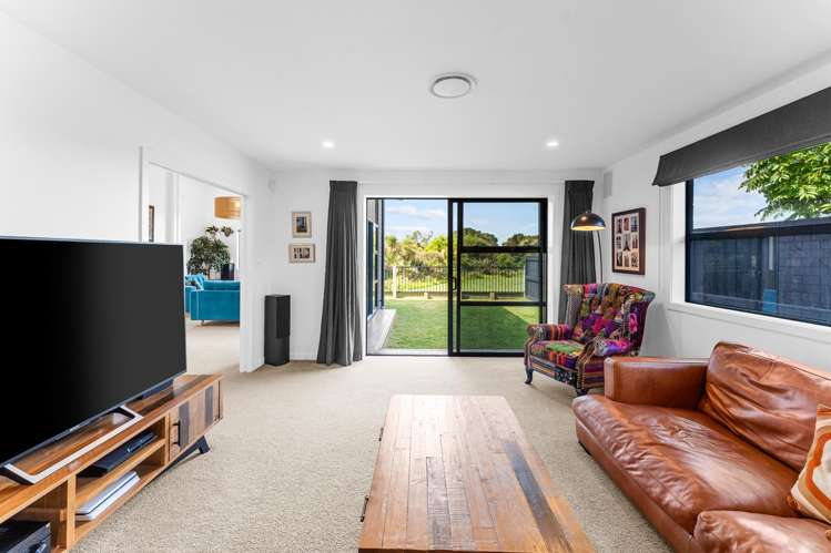 64 Drabble Crescent Papamoa Beach_10