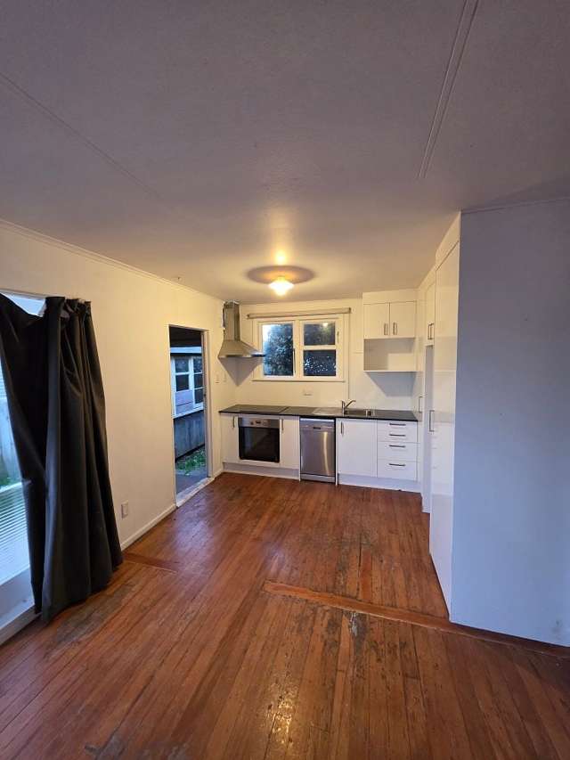 16 Clarkson Crescent Otara_1