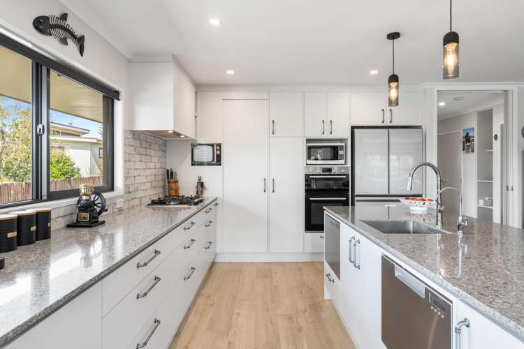 102 Mark Street Whangamatā_10