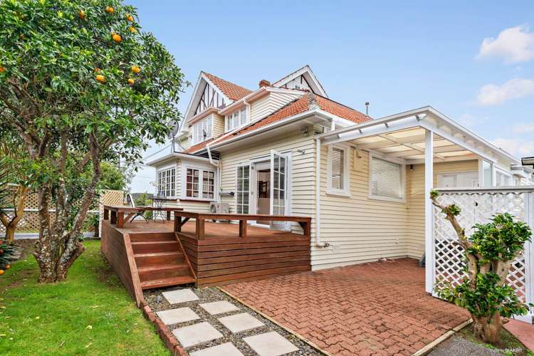 54 Landscape Road Mount Eden_17
