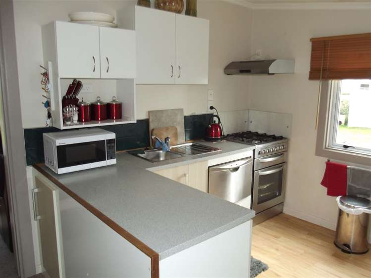 10/4963 Waimate Highway Glenavy_5