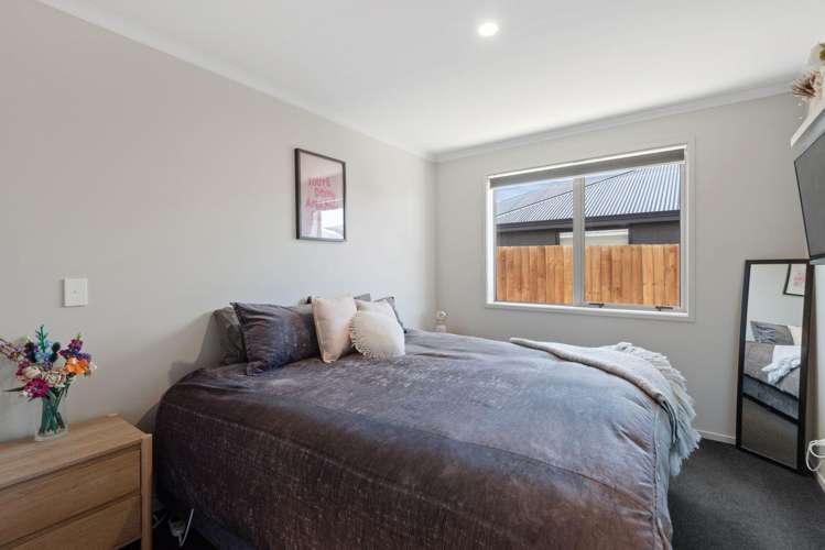 29 Nicolau Avenue 11103_7