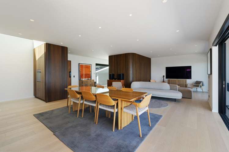 82 Princes Drive Britannia Heights_13