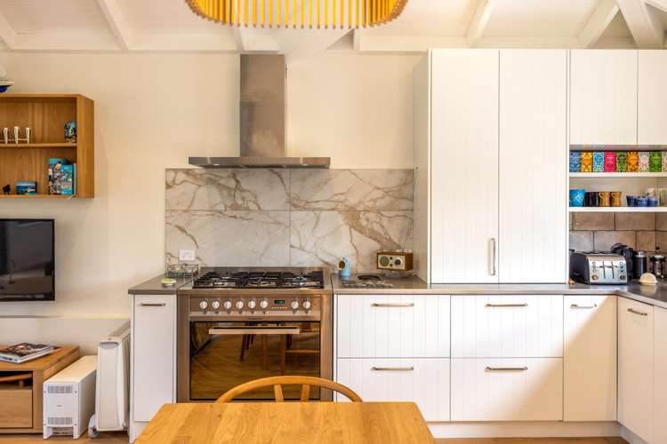 14 Esslin Road Surfdale_8