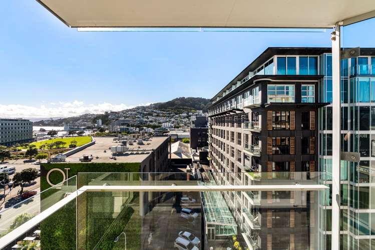 7i/82 Cable Street Te Aro_4