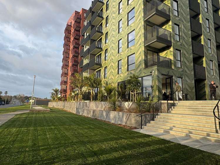 105/2B Te Ara Taurapa Point Chevalier_21