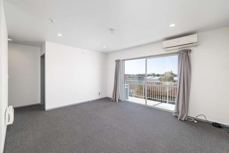 10/443 Cashel Street_3
