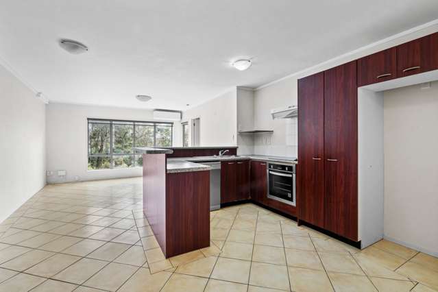 Spacious 3 Bedroom Apartment