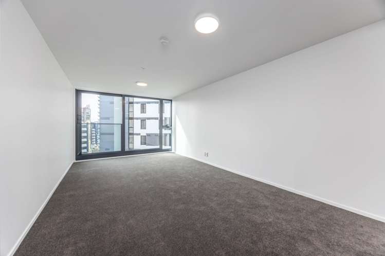 11P/3 Whitaker Place Auckland Central_5
