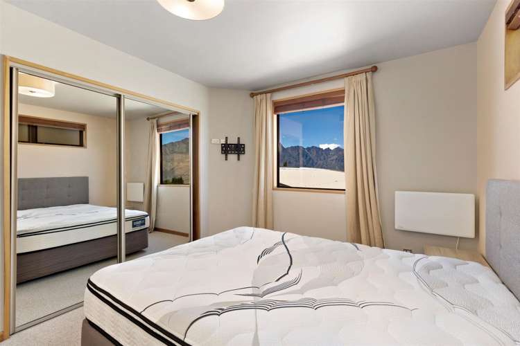 3 Caples Place Fernhill/Sunshine Bay_14