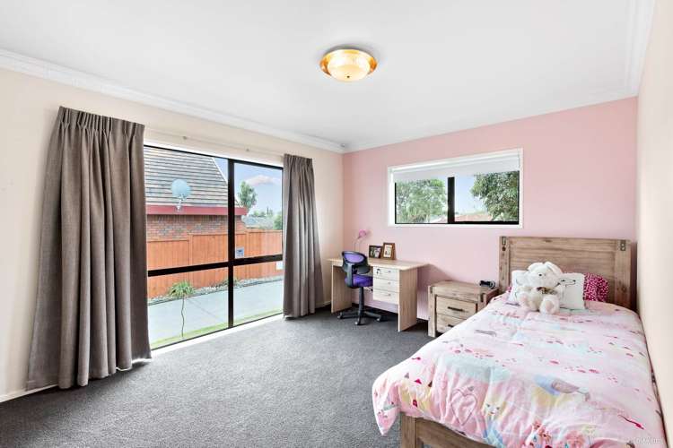 57 Saint Annes Crescent Wattle Downs_16