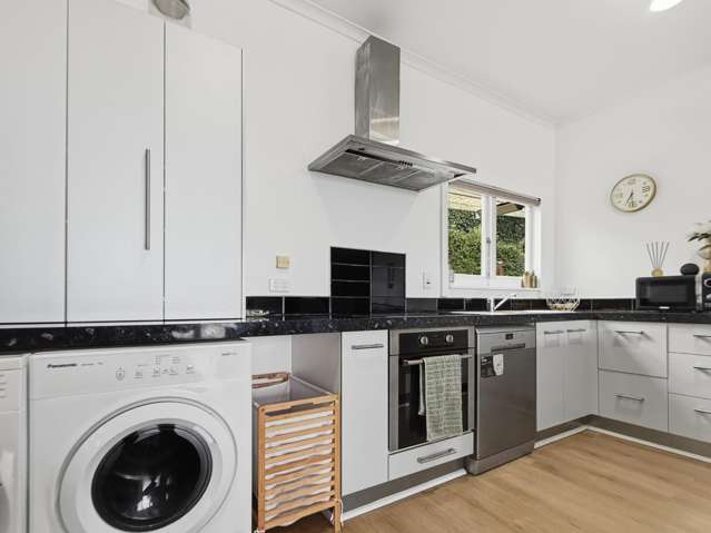 5 Oliver Road 10782_1