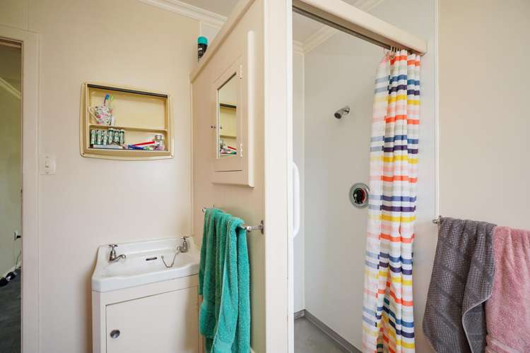 48A-c Beatrice Street Avenal_11