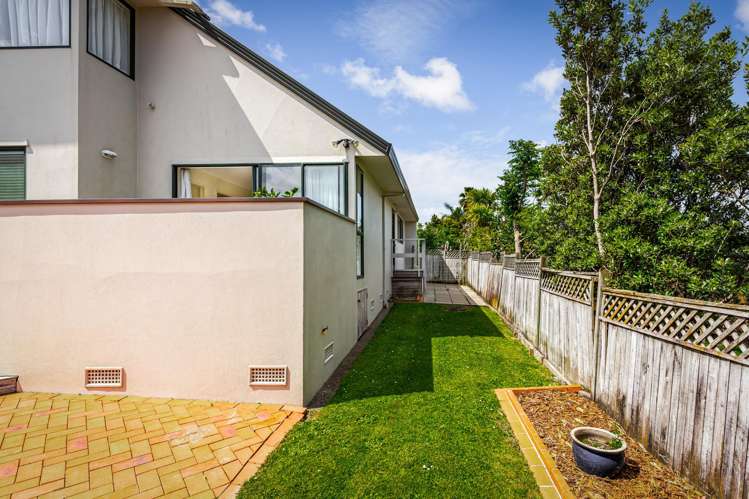 2/12 Richards Avenue Forrest Hill_24