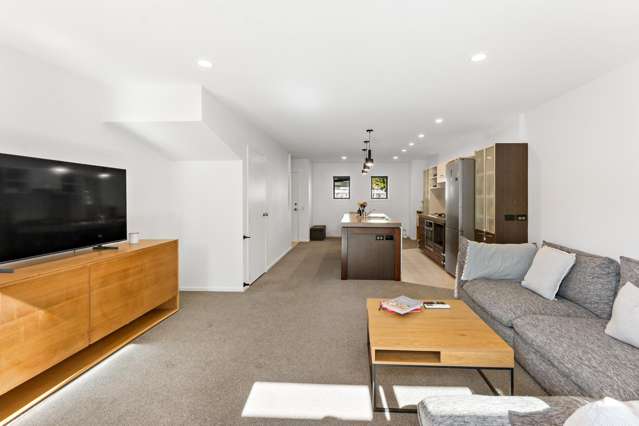 13/21 Hunters Park Drive Three Kings_3