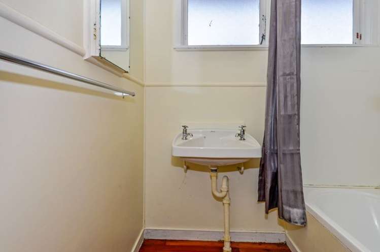 46 Taurus Crescent Beach Haven_12