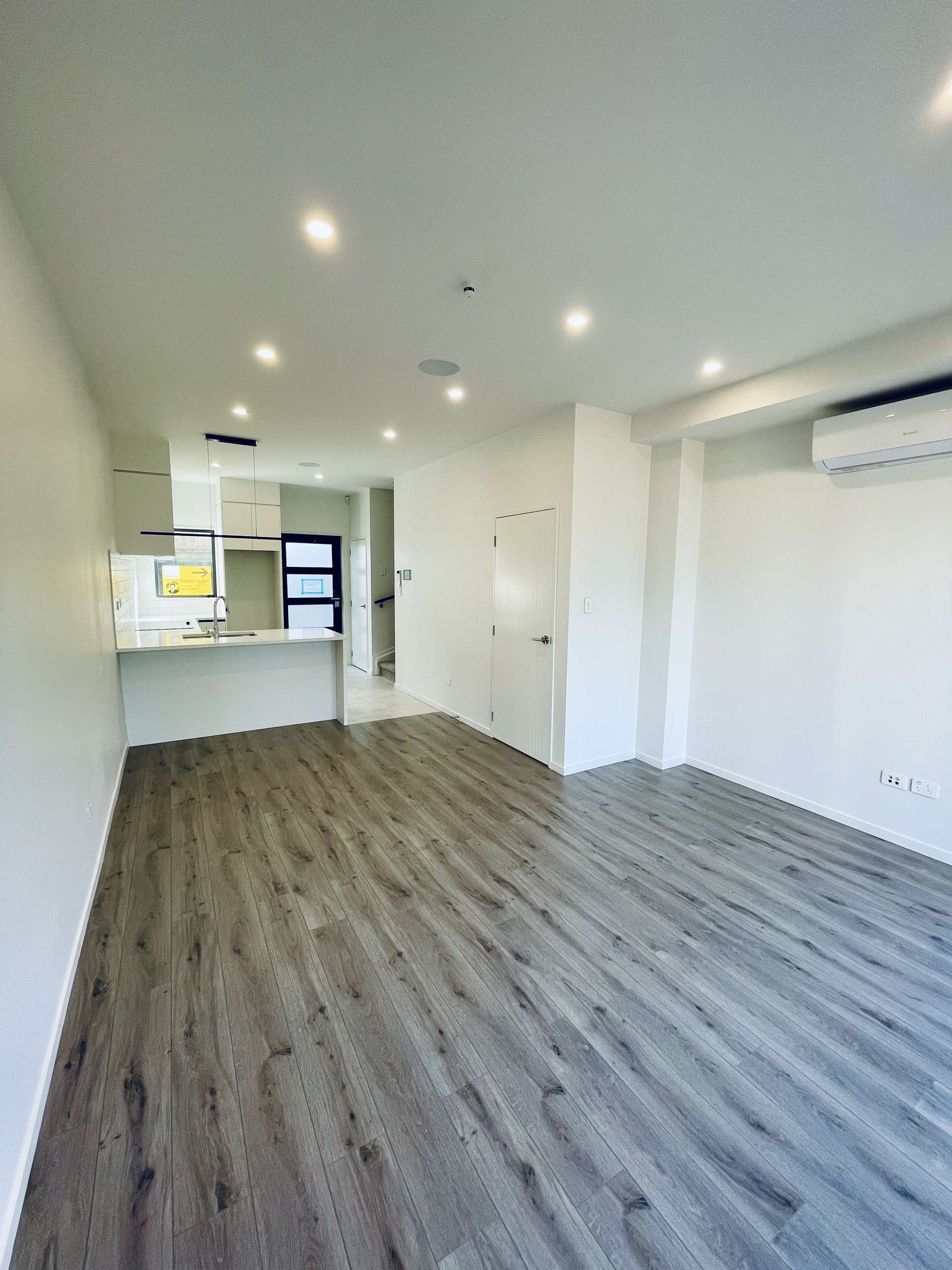 2/105 Hobsonville Road West Harbour_0