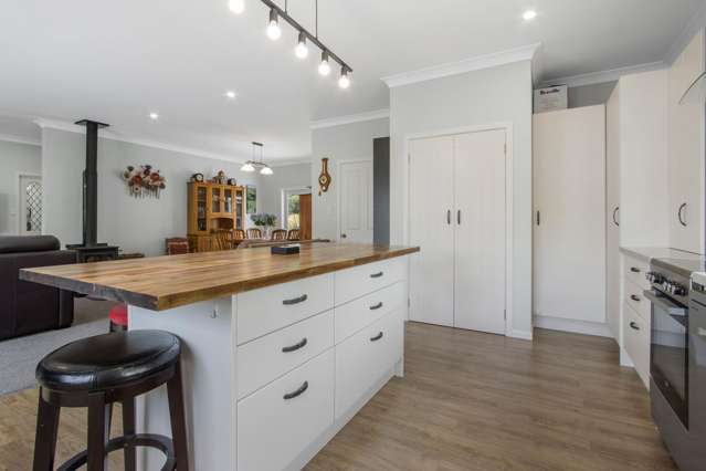 8 Savage Road Waihi_4