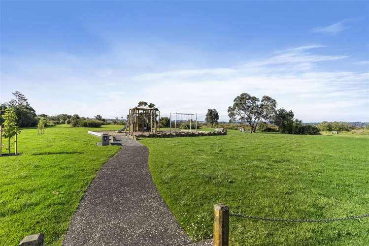 10 Kelvin Crescent Te Atatu Peninsula_26