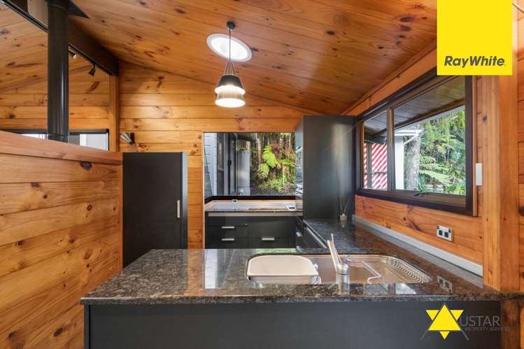 700 West Coast Road Oratia_6